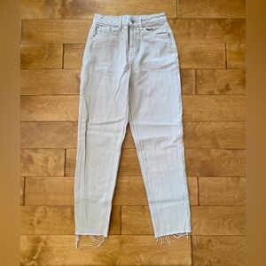 Zara Tapered Cut Off Jeans